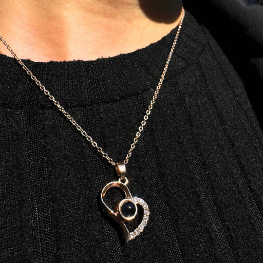 Collar “Te Amo en 100 Idiomas” – Regalo Inolvidable para Ella