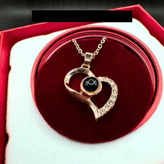 Collar “Te Amo en 100 Idiomas” – Regalo Inolvidable para Ella
