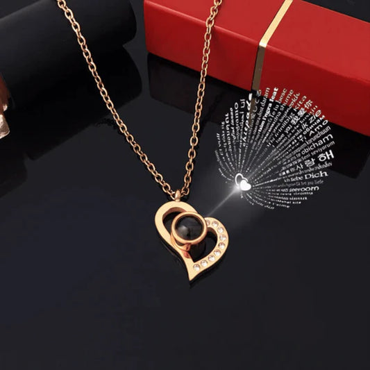 Collar “Te Amo en 100 Idiomas” – Regalo Inolvidable para Ella